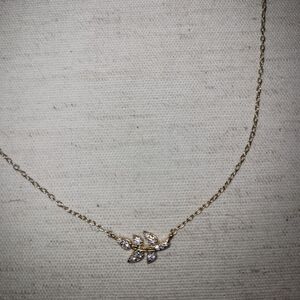 NEW Chloe + Isabel Petits Bijoux Leaf Necklace N431G